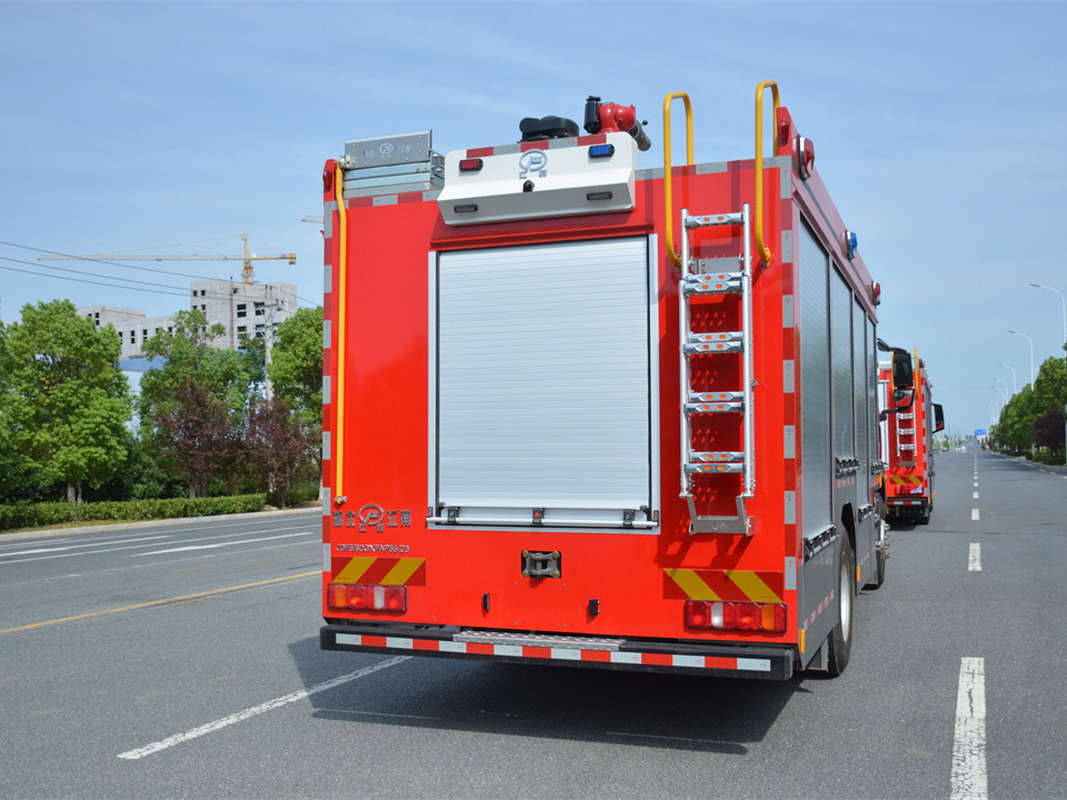 JDF5180GXFAP55/Z6壓縮空氣泡沫消防車(chē)（5.6噸）圖片