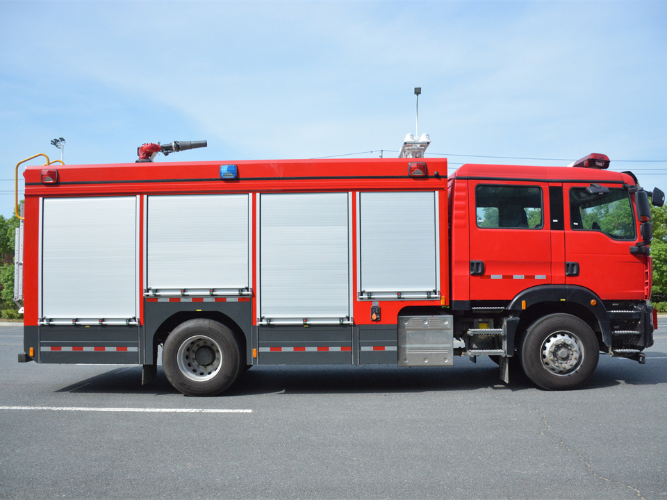 JDF5180GXFAP55/Z6壓縮空氣泡沫消防車(chē)（5.6噸）圖片